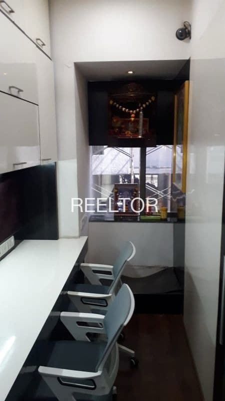 Office Space For Sale In Vapi