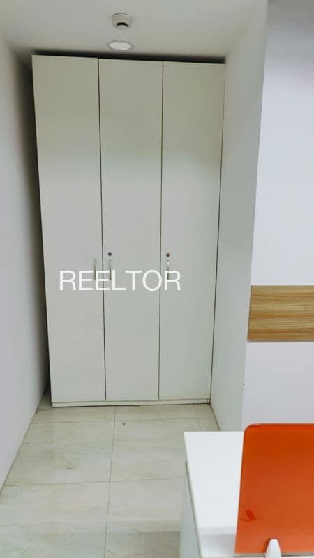 Available 3 Bhk In Balt Mandi