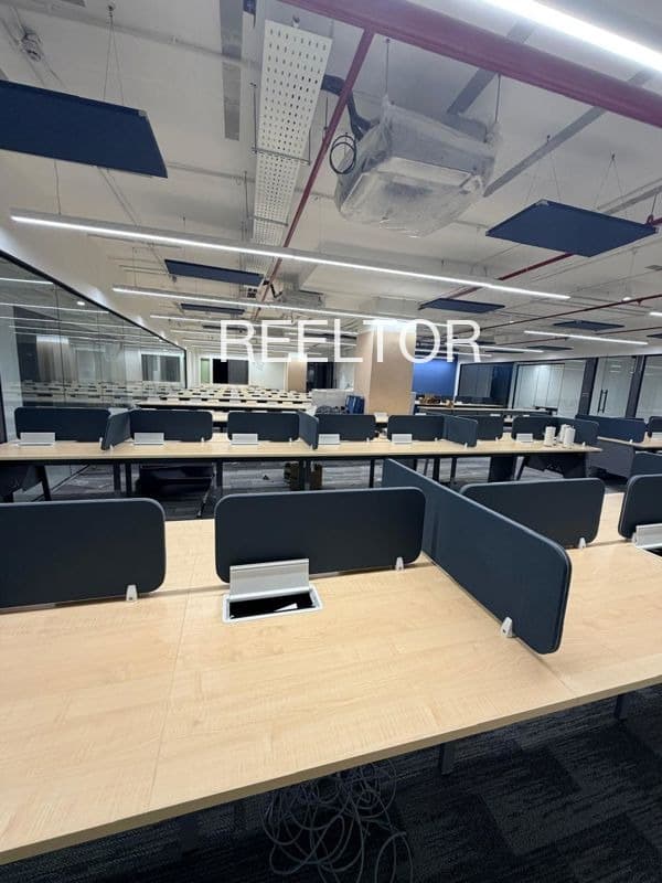 Available 4 Bhk In Narangaparambu Colony Alathur