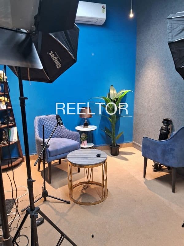 Buy 3 Bhk In Nipawali Dhar