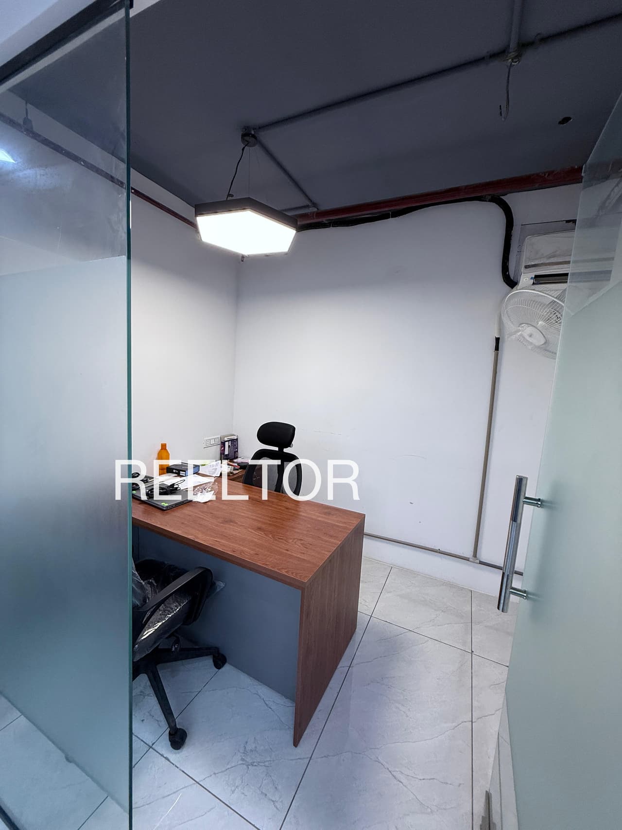 Buy 4 Bhk In Palependhari Lakhandur