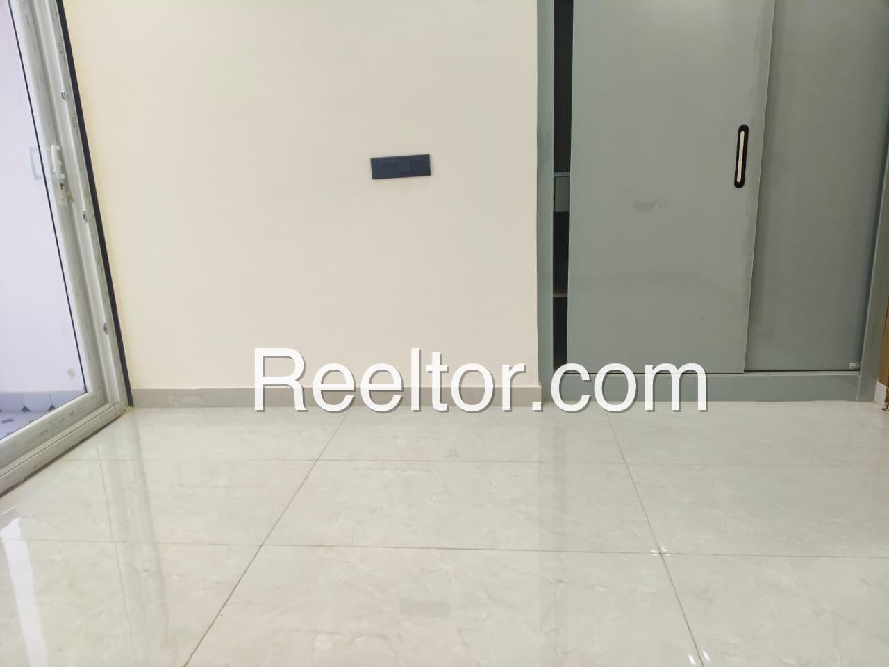 Top 2 Bhk Flats For Sale In Maharajganj Uttar Pradesh