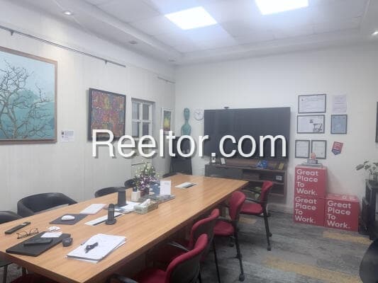 Office Space For Sale In Semra Hastmurar Gyaraspur