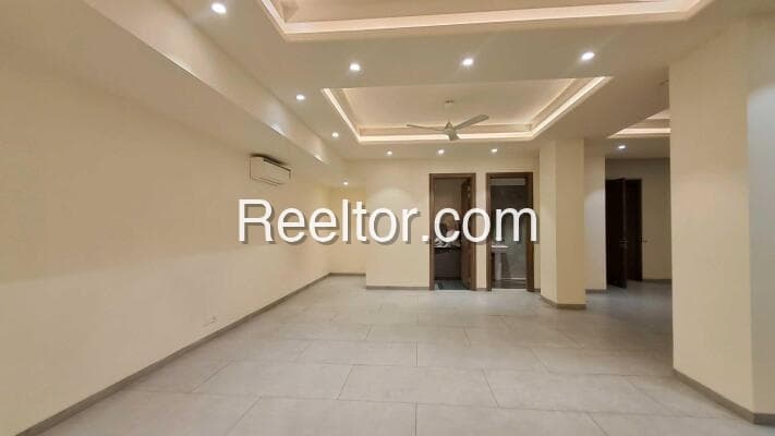 Office Space For Sale In Bachhwas Sanju