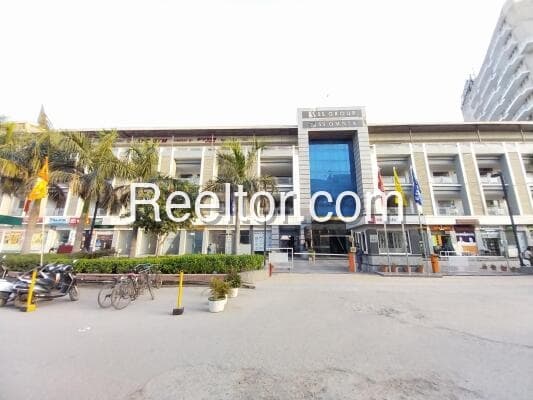 4 Bhk House For Rent In Balbir Singh Complex Moran