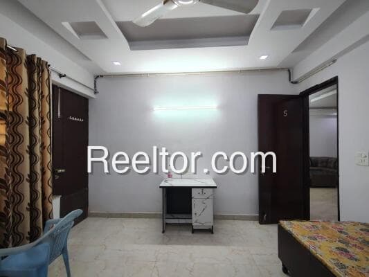 Rent 2 Bhk Home In Samrat Apartments Pratapgarh