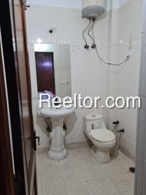 Buy 4 Bhk In Anyar Marwah