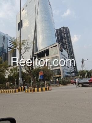 Showroom For Sale In Sultanpur