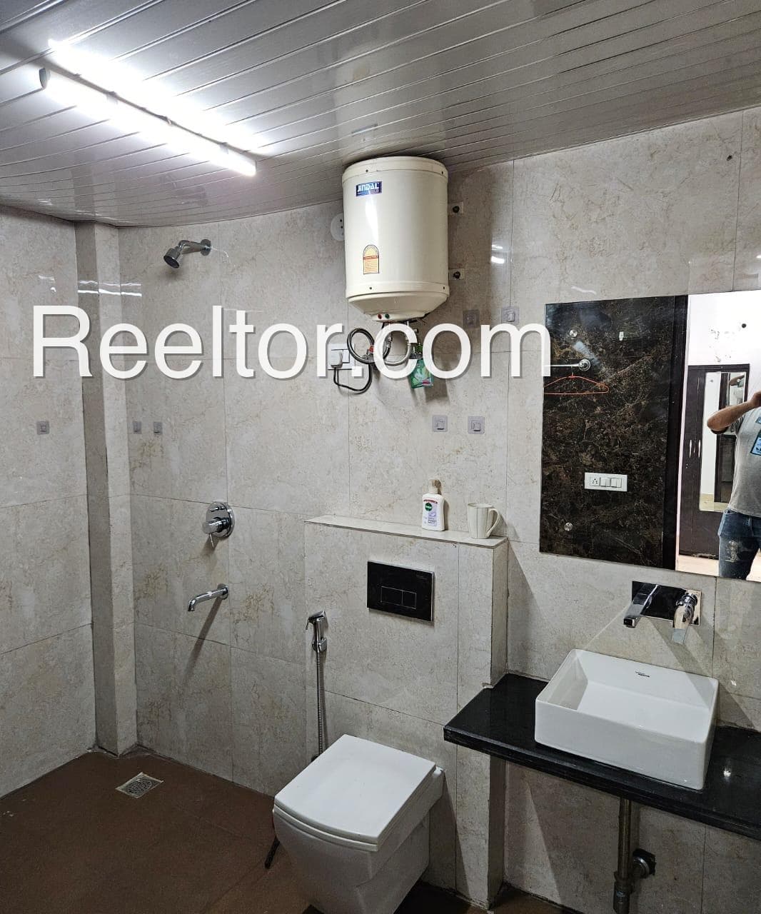 2 Bhk For Sale In Aramanaivayal Karaikkudi