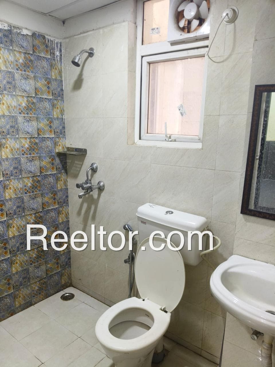 Available 3 Bhk In Wastudham Colony Kukshi