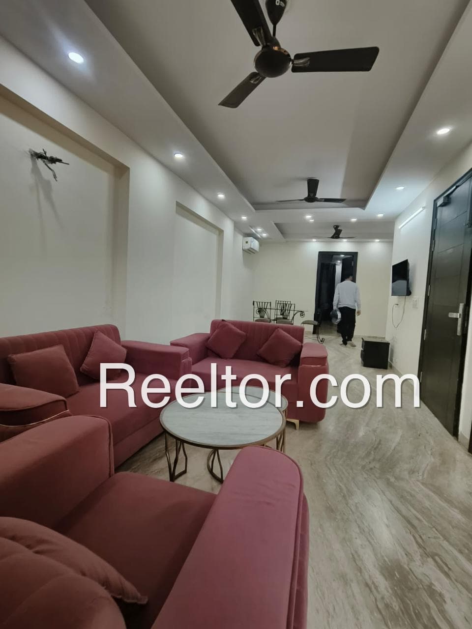 Villa For Rent In Sitarganj