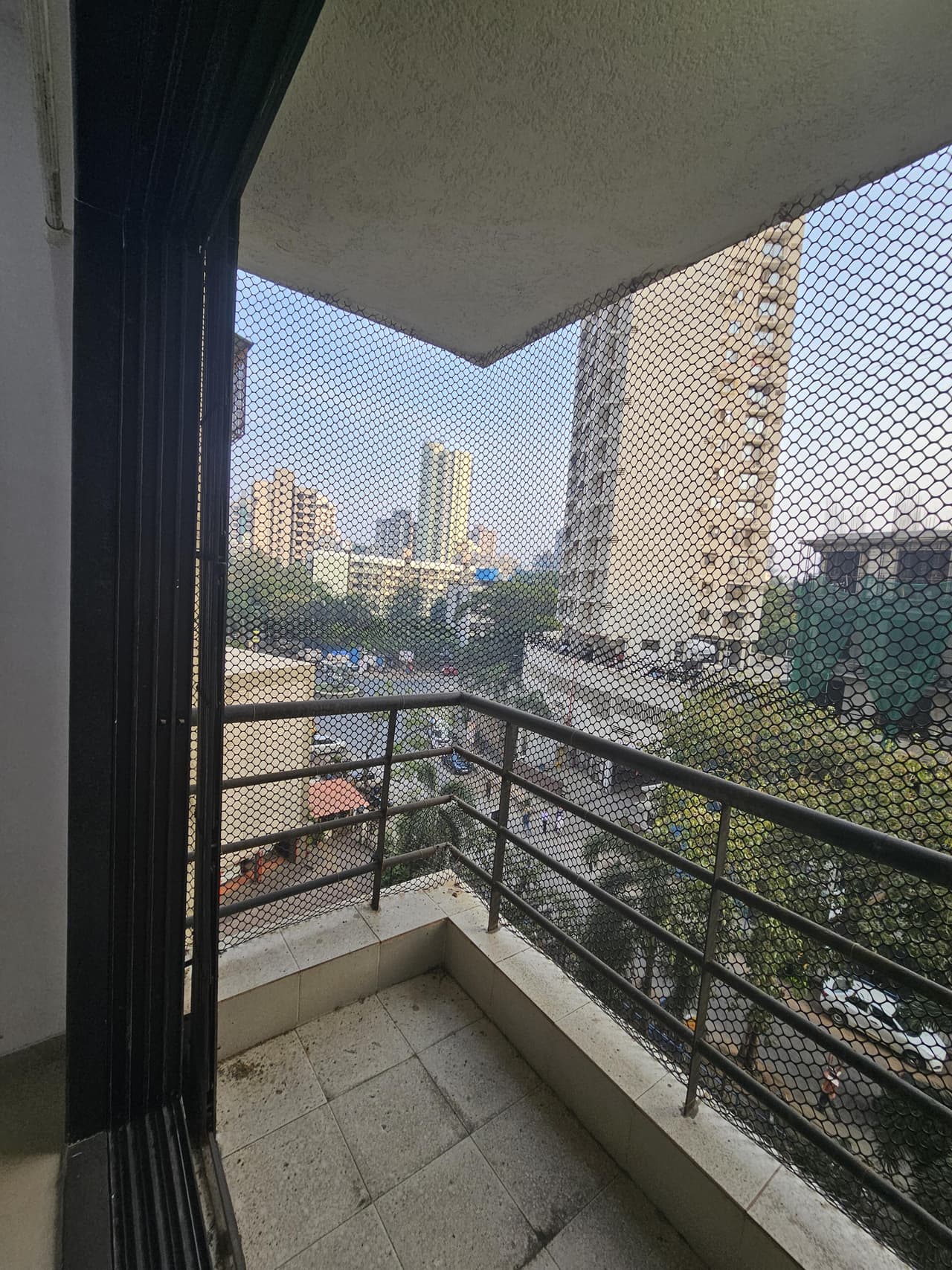 Flat For Buy In Mumbai Suburban